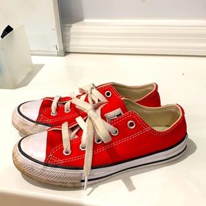 Converse boys red sneakers size 13 in great condition
